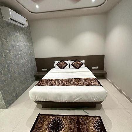 Jp Garden & Lawn Hotel Sasupada ภายนอก รูปภาพ